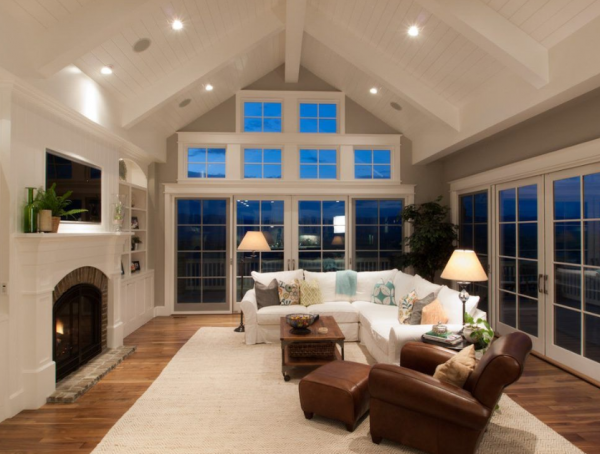 Desain rumah dengan langit-langit tinggi dan kubah yang menciptakan kesan kemewahan